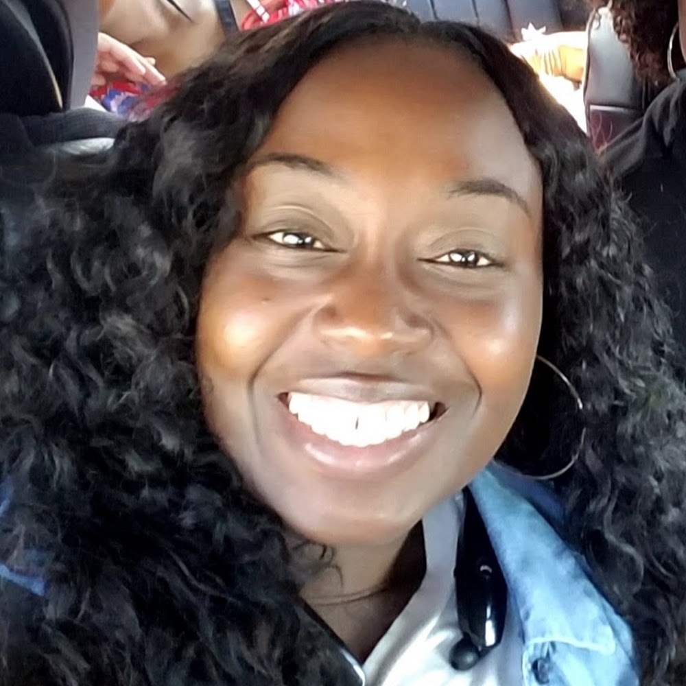Meet your Posher, Johnese